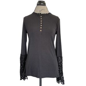 Womens Blouse Size Medium Ribbed Lace Trim Floral Wooden Gothic Edgy Grunge
